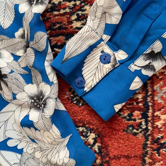 Covet L Azure Blue White Floral Print Long Sleeve Button Front Polyester Blouse - Picture 4 of 8